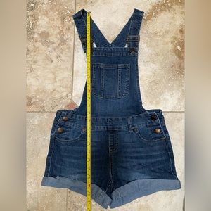 Blue spice jean shortalls. Size 3 juniors. Xs.